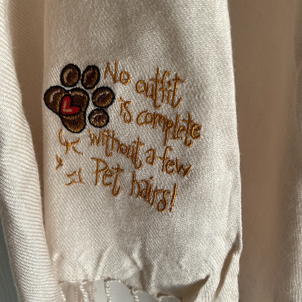 Elegant Beige Embroidered scarf